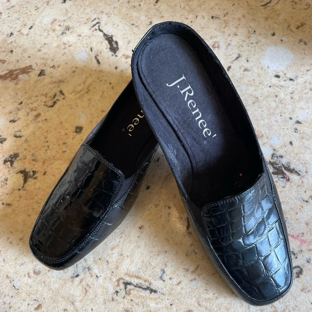 J. RENEE MAKES A MULE WORTH WEARING